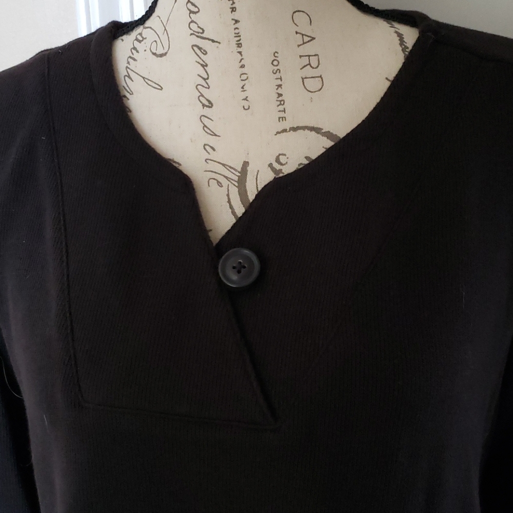 NWOT Womens sweatshirt - Picture 2 of 3
